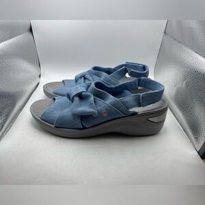 Bzees Daisy Women's Blue denim Sandals size 10